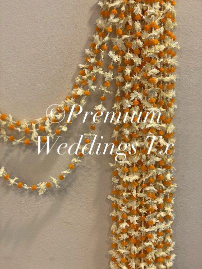 Eco-Friendly Daisy Flower Backdrop Garlands - Premium Weddings TX