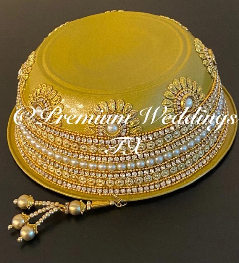 Handmade Gold Decorative Bowls, Gold bowls, Gold decorative bowls, Shaadi Decor, shaadi, puja accessories, pithi, mehndi decor, Mehndi Bowls, Haldi Bowls, Haldi Accessories, Haldi, Dholki Decor, Decorative Bowls