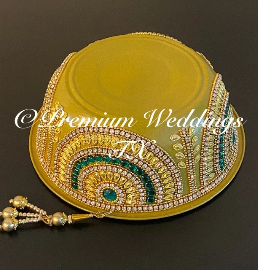 Handmade Gold Decorative Bowls, Gold bowls, Gold decorative bowls, Shaadi Decor, shaadi, puja accessories, pithi, mehndi decor, Mehndi Bowls, Haldi Bowls, Haldi Accessories, Haldi, Dholki Decor, Decorative Bowls