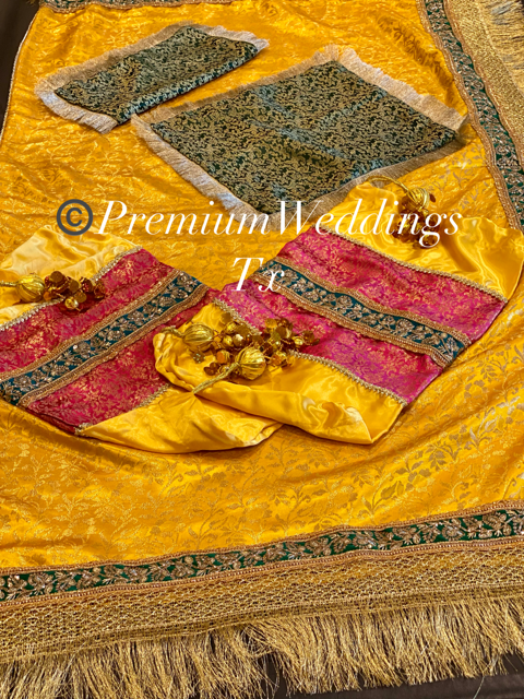 Mayoon Spreader - Yellow | Green | Red - Premium Weddings TX