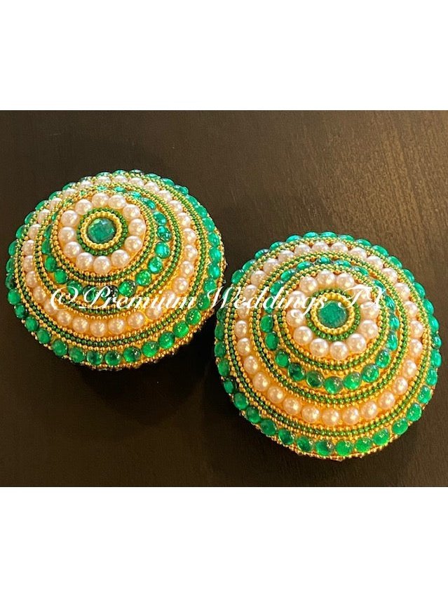 Green Beaded Embellished Sapatia - 2Ct