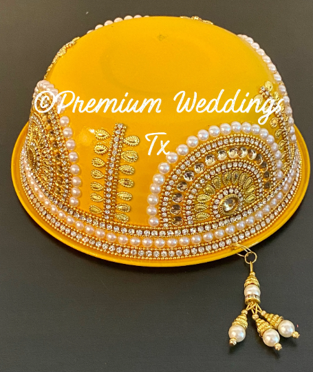 Handmade Yellow Decorative Bowls, Yellow bowls, Yellow decorative bowls, Shaadi Decor, shaadi, puja accessories, pithi, mehndi decor, Mehndi Bowls, Haldi Bowls, Haldi Accessories, Haldi, Dholki Decor, Decorative Bowls