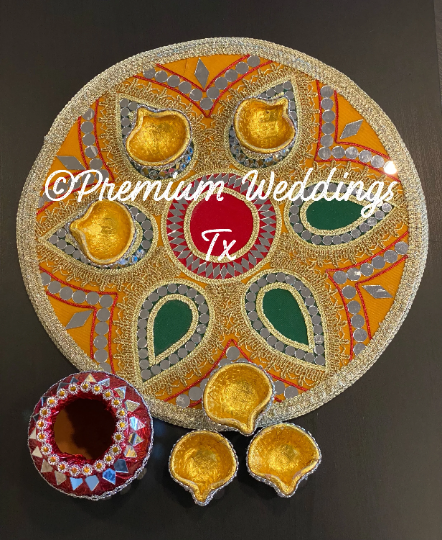 Yellow Gold Clay Matki/Diya Mehndi Thaali, Mehndi Thaali, Mehndi Thaal, Thaali, Haldi Thaal, Haldi Decorations, Mayoon Decor, Shaadi Decor, Haldi Accessories, Eid Decor, Diwali Decor, Handmade Thaali, Handmade Mehndi Thaali, Haldi, Mehndi, Pithi, Sangeet, Centerpiece Decorations, Shaadi