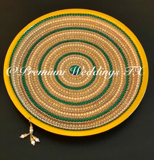 Yellow Green Spiral Mehndi Thaali, Mehndi Thaal, Mehndi Plates, Mehndi Thaali, Puja Thaali, Mehndi Decor, Mehndi, Haldi, Haldi Decor, Shaadi Decor, Shagun, Home Decor, Indian Wedding, Punjabi Wedding, Pakistani Wedding, Centerpiece Decor, Wedding Decor, Pearl Gold Embellished Thaali, Red Thaali, Embellished Thaali, Embellished Thaals, Thaali, Mehndi Thaals, Thaals