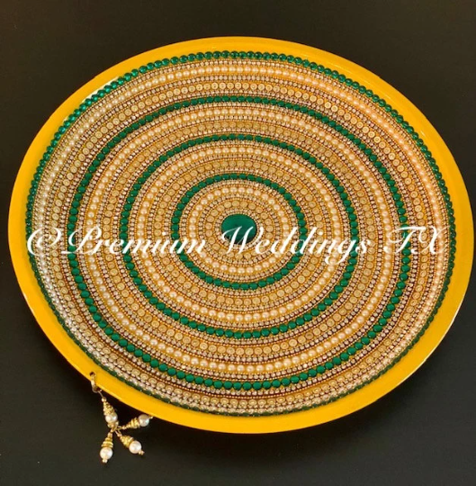 Yellow Green Spiral Mehndi Thaali, Mehndi Thaal, Mehndi Plates, Mehndi Thaali, Puja Thaali, Mehndi Decor, Mehndi, Haldi, Haldi Decor, Shaadi Decor, Shagun, Home Decor, Indian Wedding, Punjabi Wedding, Pakistani Wedding, Centerpiece Decor, Wedding Decor, Pearl Gold Embellished Thaali, Red Thaali, Embellished Thaali, Embellished Thaals, Thaali, Mehndi Thaals, Thaals