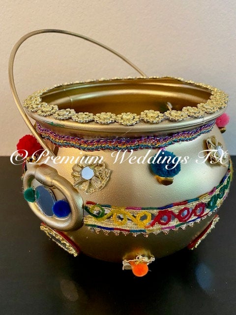 Gold Flower Baskets - 1 Basket - Premium Weddings TX