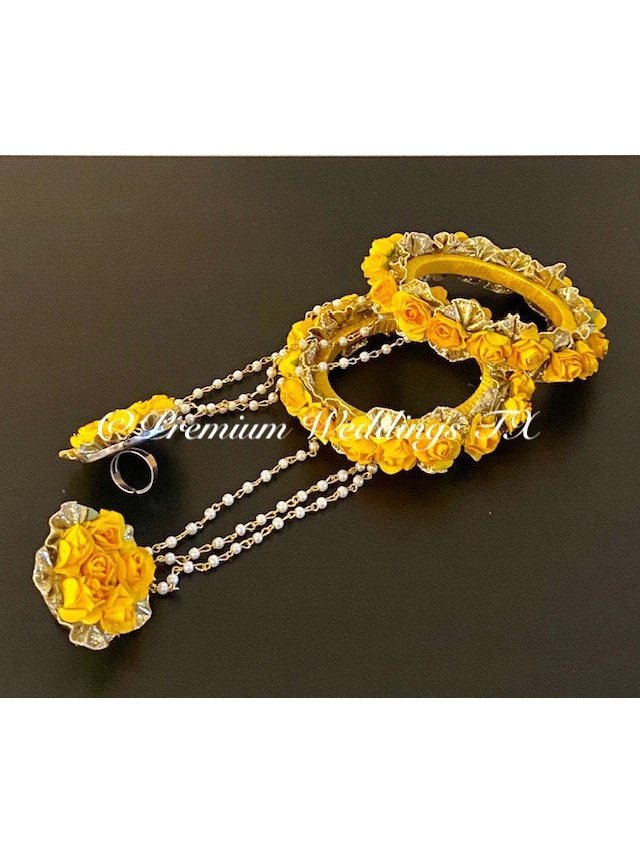 Yellow Flower Anklet Gajra Set