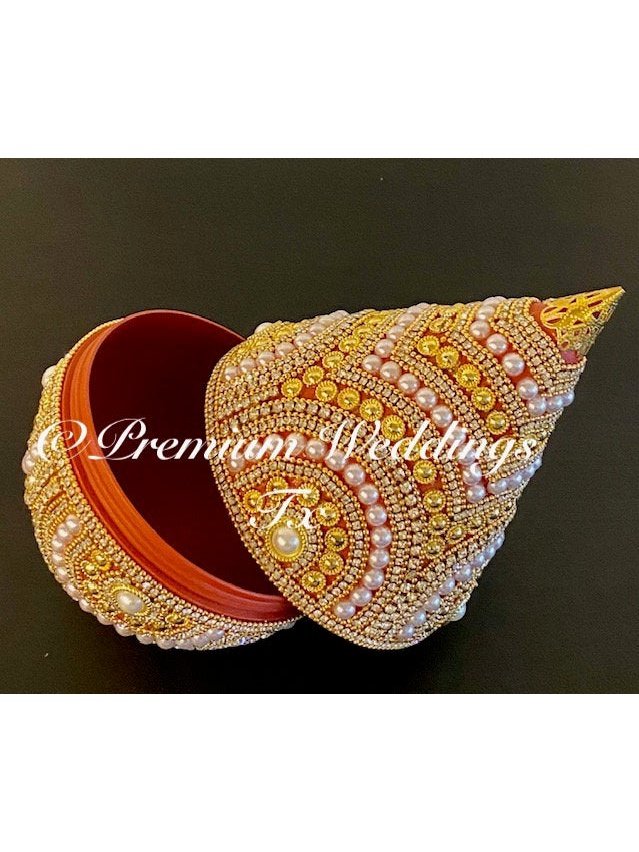 Pearl & Gold Coconut Cover - Premium Weddings TX